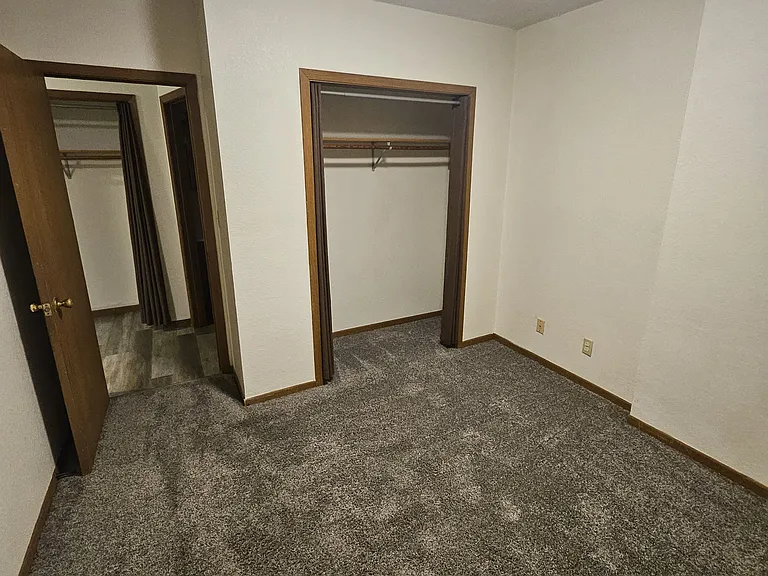 483 Loras Blvd #8 — Photo 8