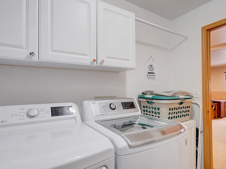 402 S Yellowstone Ave — Photo 14