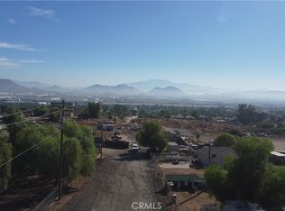 22260 Kinney St, Perris, CA 92570