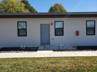 2009 E Grand St #B, Springfield, MO 65804