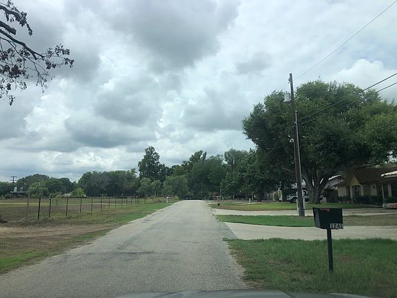 5th image of 1241 Boenig Dr