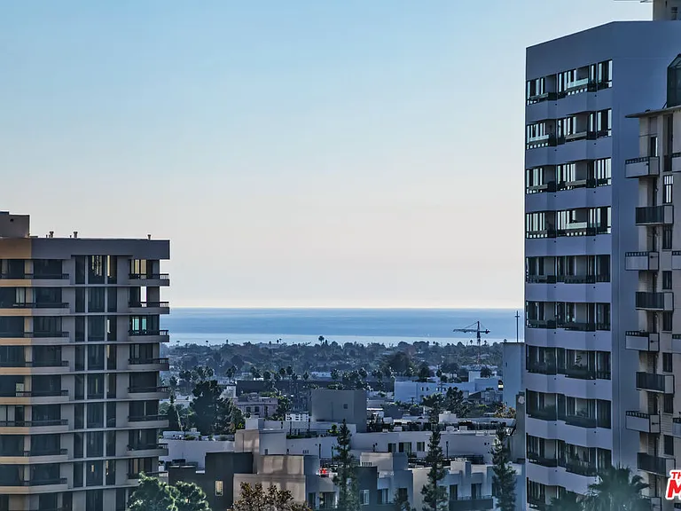 10445 Wilshire Blvd #905 — Photo 18