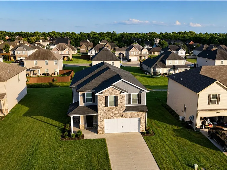2252 Viking Ct — Photo 2