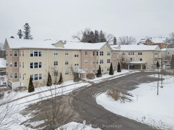 8 Huron St #312, Kawartha Lakes, ON K9V 6K3