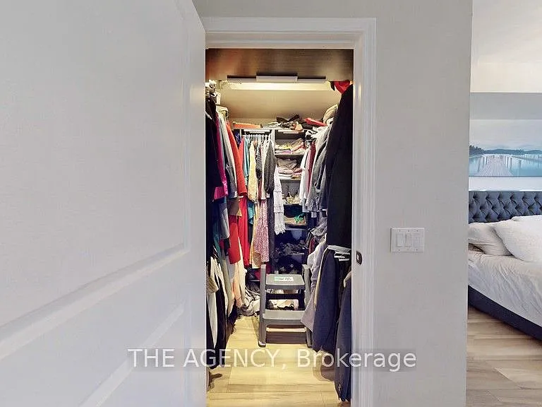 25 Kingsbridge Garden Cir #226 — Photo 18
