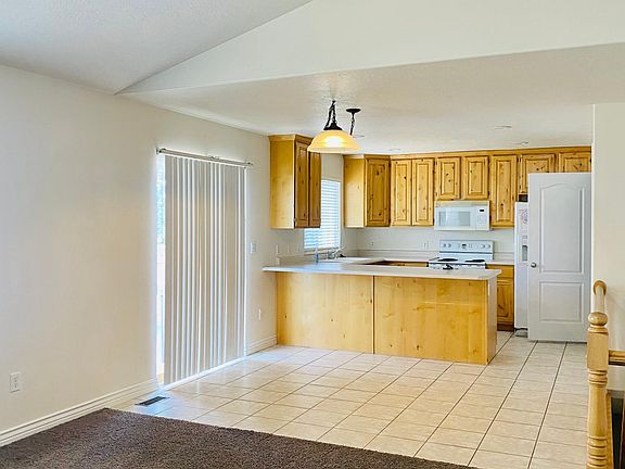 3rd image of 2434 N 1200th St E