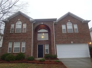 10 Old Tree Ct, Simpsonville, SC 29681