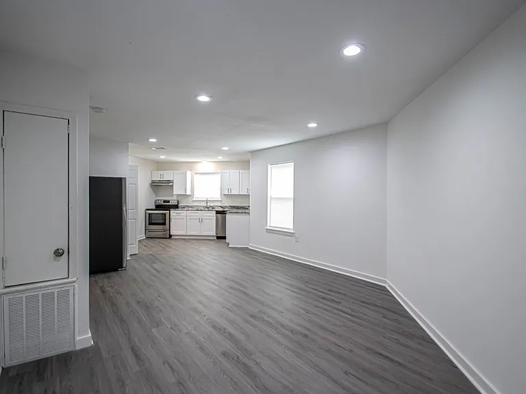 21 Towne Park Court — Photo 3