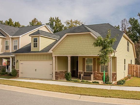 2nd image of 823 Erika Ln