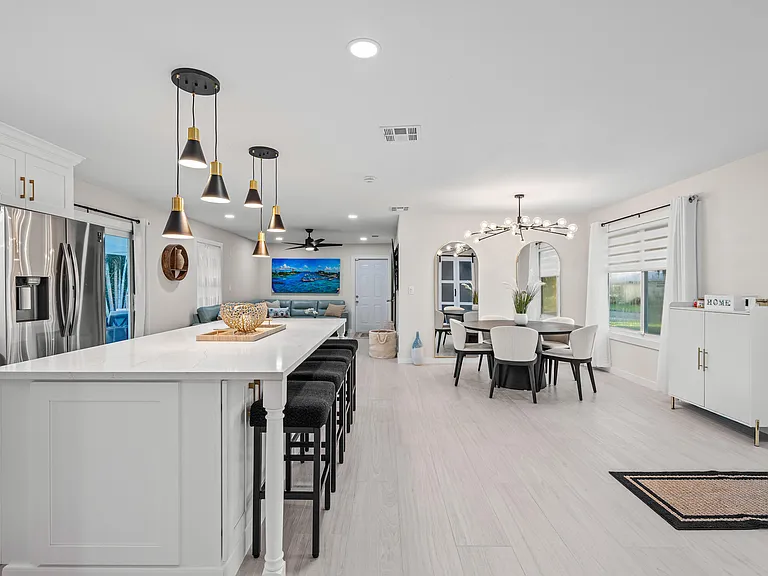 9165 SE Yacht Club Cir — Photo 8