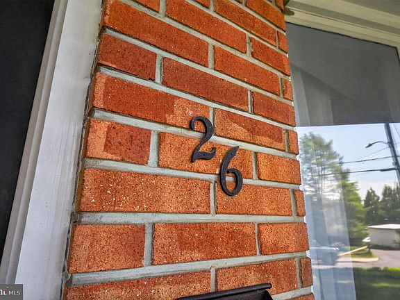 4th image of 26 E Cedar St