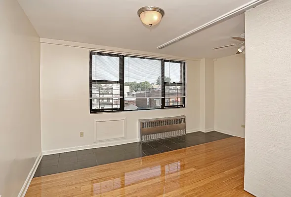 Rented by Zara Realty Holding Corp | media 1