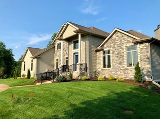 1188 W Wildflower Ct, Warsaw, IN 46580