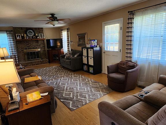 4th image of 3020 Teresa Ave