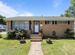 607 Pinehurst Ave, Colonial Heights, VA 23834