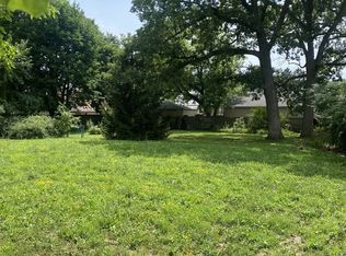 1001 Oak Crest St, Waukegan, IL 60085