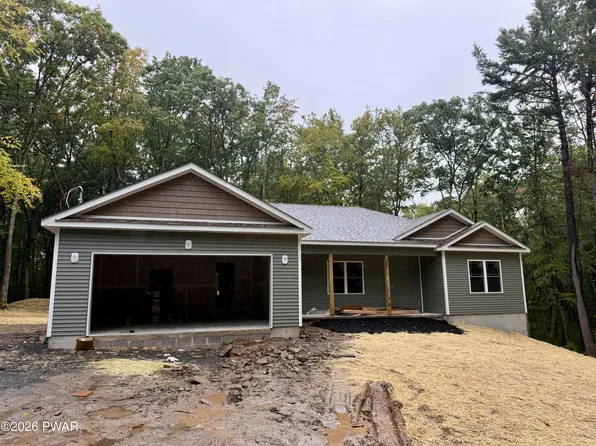 140 Parkers Glen Rd, Shohola, PA 18458