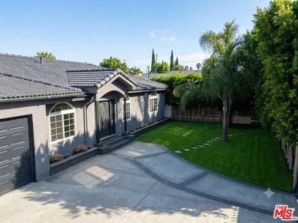 6742 Radford Ave, North Hollywood, CA 91606