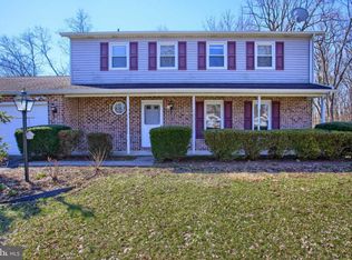 318 Acre Dr, Carlisle, PA