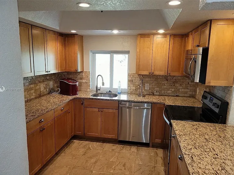 9240 NW 12th Ave — Photo 12
