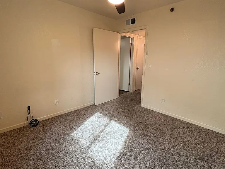 1993 Mesquite Ave — Photo 14