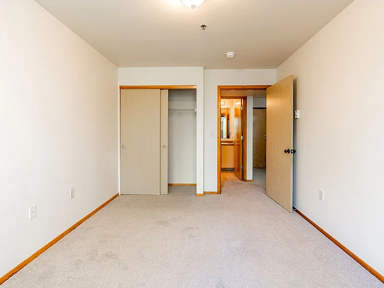 INCOME RESTRICTED Affordable Apartments in Hazelwood! — Photo 35