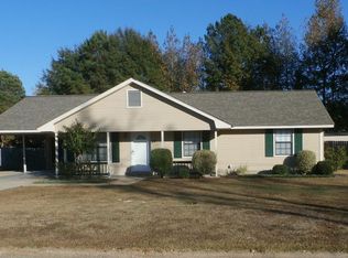 19 Shady Vale Ln, Columbus, MS 39705