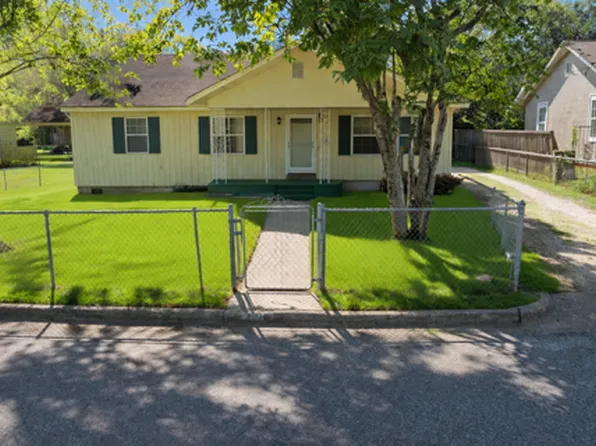 407 Marshall St, Wetumpka, AL 36092