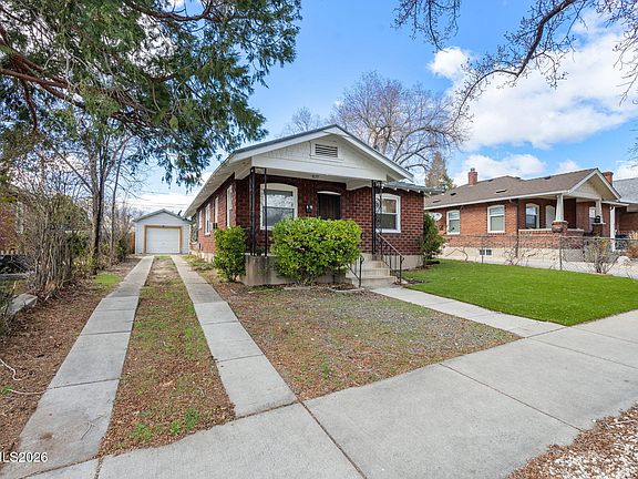 2nd image of 1025 Bell St