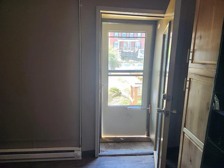 509 S Centre St #4 — Photo 16