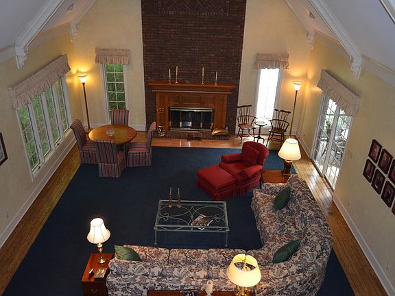 Great Room perfect for Family
						:
						Great room has wood & carpet floors, brick fireplace, wood mantle & wood trim.