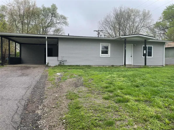 119 Saint Leo Dr, Cahokia, IL 62206