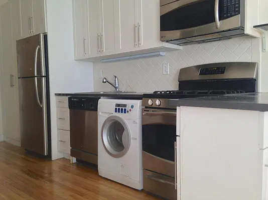 Rented by Bohemia Realty Group | media 11