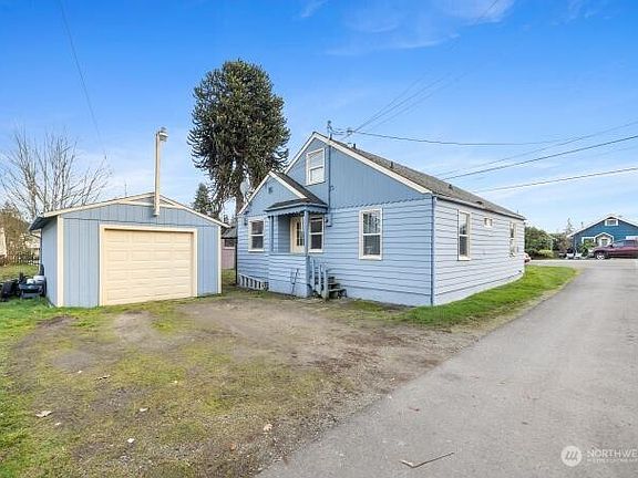 3rd image of 3013 19th Street