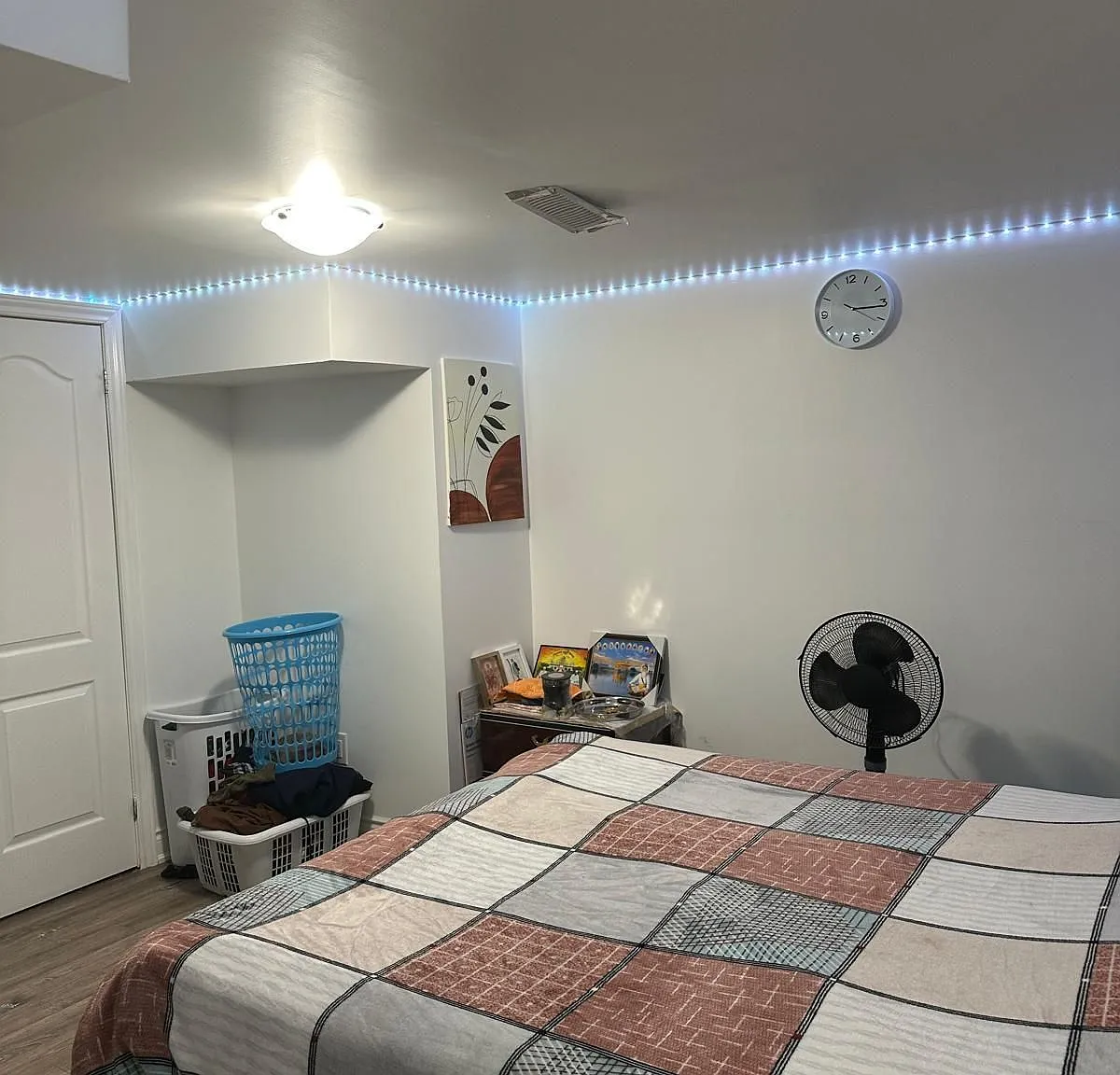 2 bed, $1,899 — Photo 2