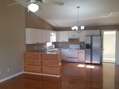 2nd image of 513 Warbler Ct