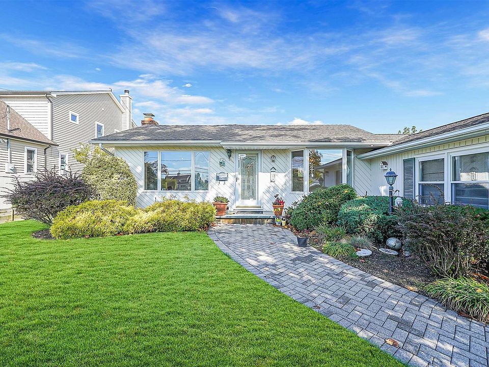 1st image of 15 Macdonald Ave