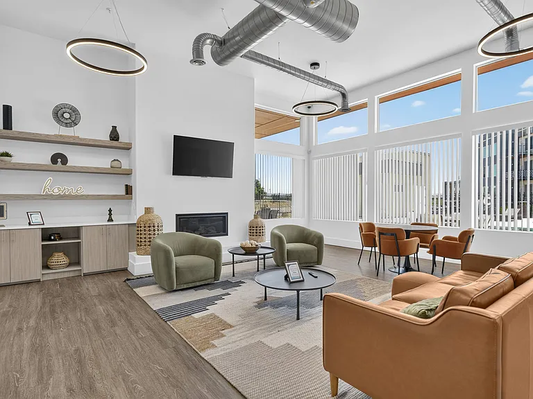 Academy Heights Apartments — Photo 11
