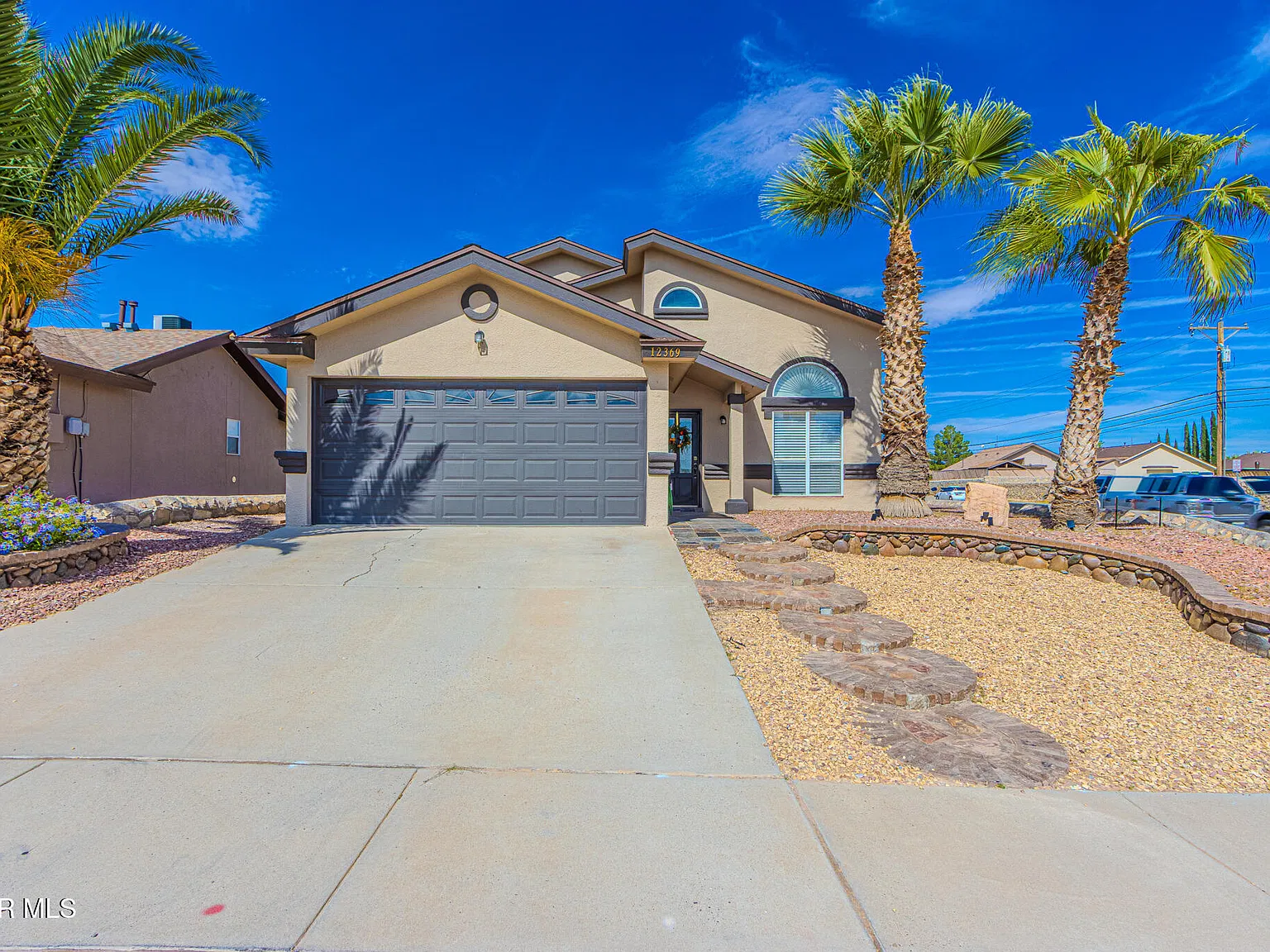 4 bed, 2.0 bath, 1694 sqft, $1,875 — Photo 3