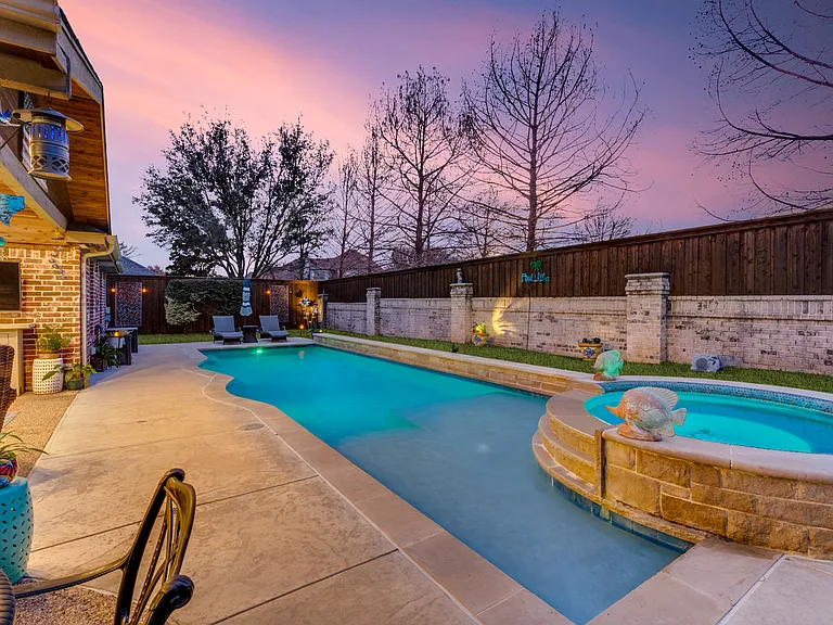 8533 Brandonwood Dr — Photo 3