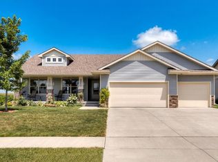 415 32nd St SW, Altoona, IA 50009