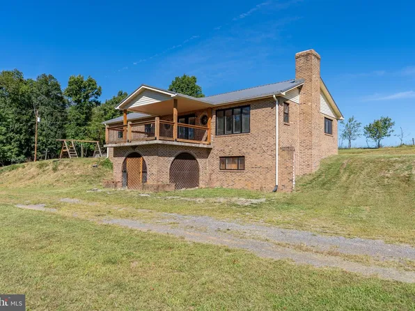 2520 Ridge Rd, Upper Tract, WV 26866
