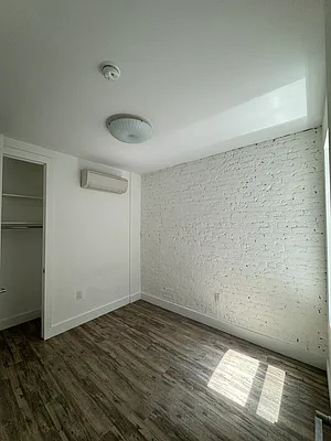 Rented by Pear NYC LLC | media 19