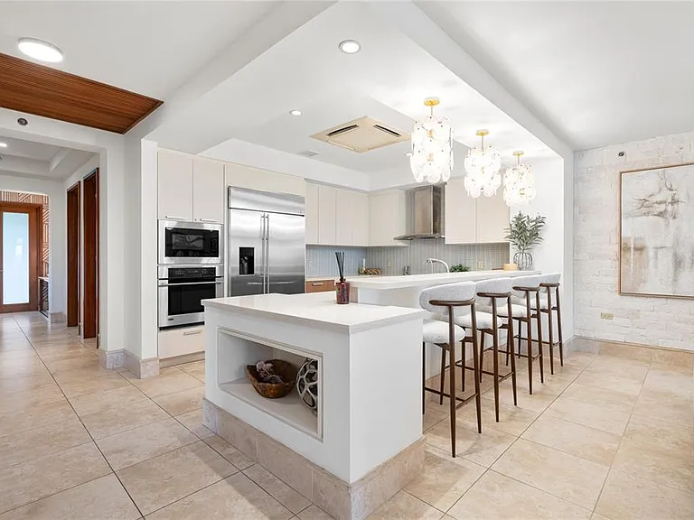 500 Plantation Village Dr #3-208 — Photo 11