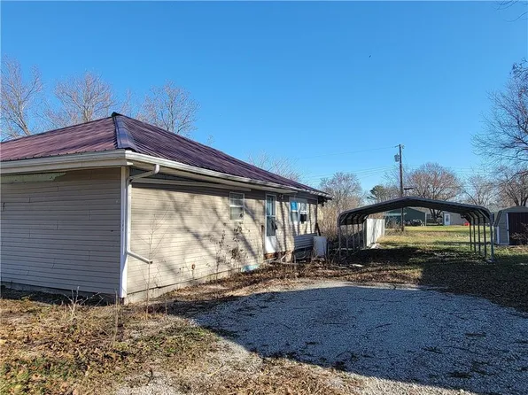205 N Lee St, Leeton, MO 64761