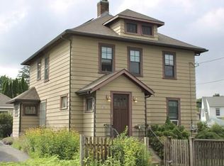 75 Quinapoxet Ln, Worcester, MA 01606