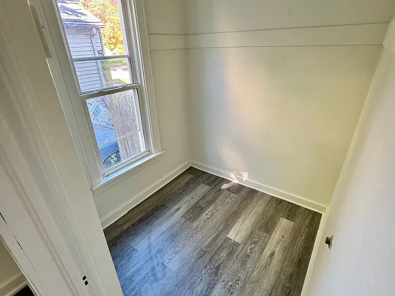 722 W Saginaw St #MAIN — Photo 8