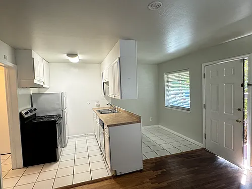 121 Rincon St Photo 1