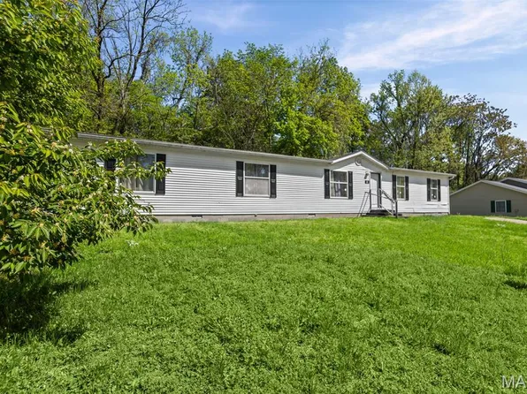 22 Brown Dr, Fairview Heights, IL 62208