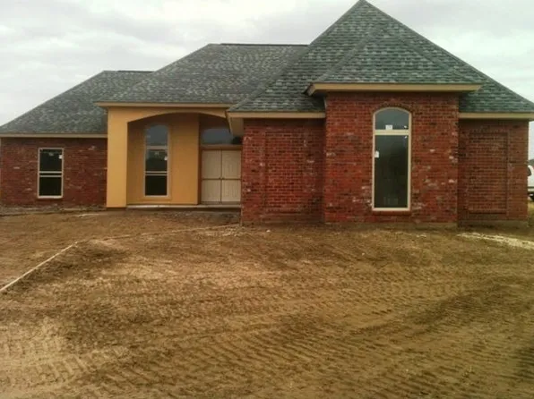 149 Dicharry Ct, Thibodaux, LA 70301